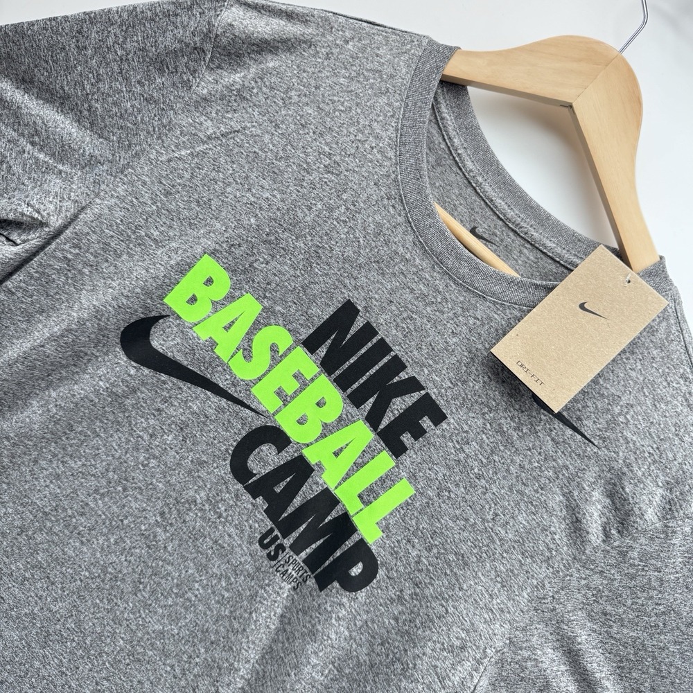 Nike Dri-Fit Mens M Baseball Camp Coach T-Shirt Gray Carbon Heather NWT